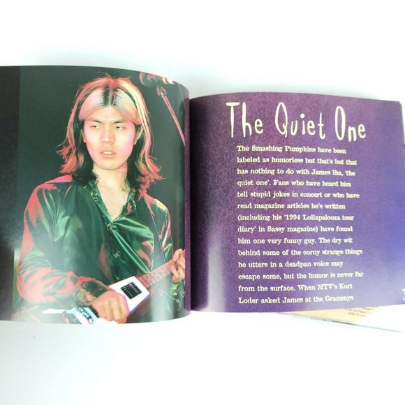 Smashing Pumpkins - Star Profile Collector's Book and Picture CD - Picture 5 of 7